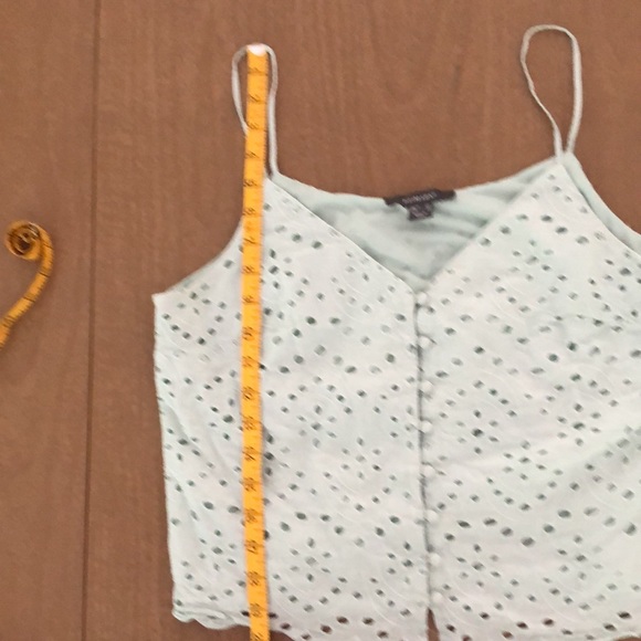 Primark light green eyelet top. - Picture 2 of 4